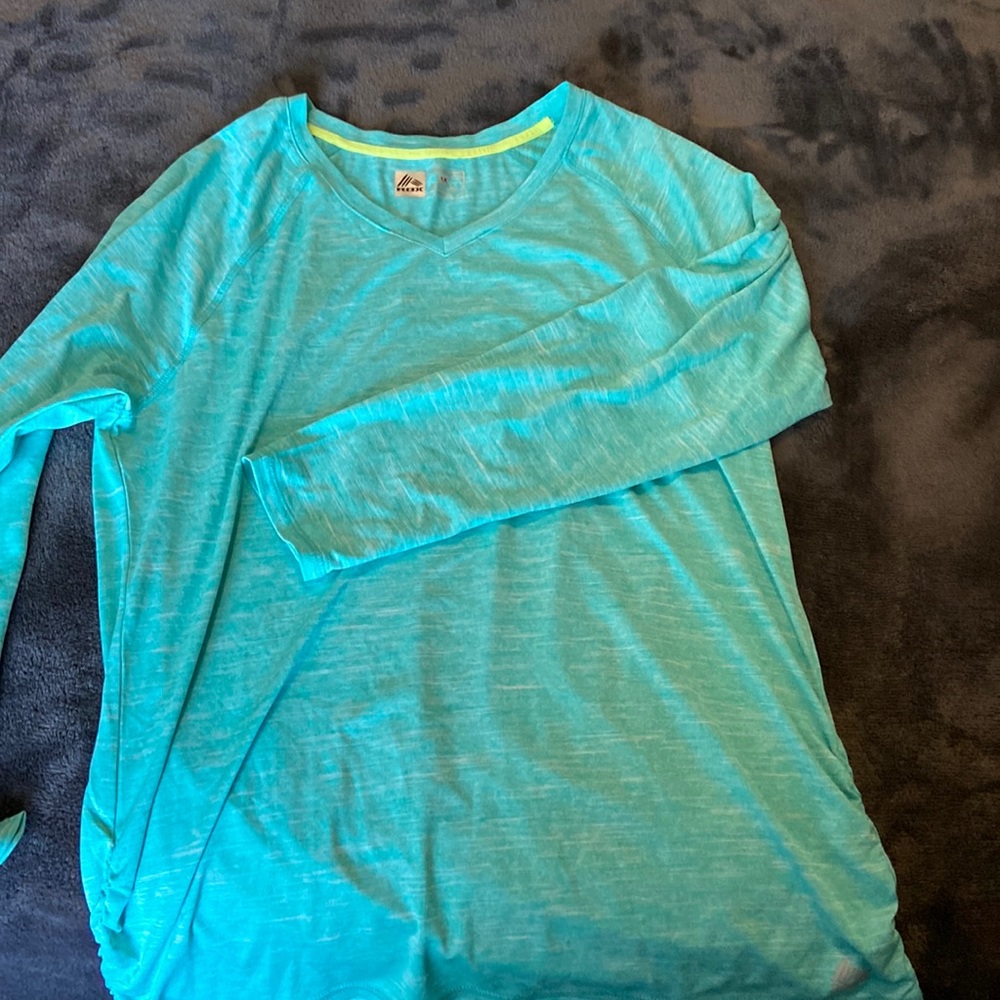 Womens RBX performance long sleeve top